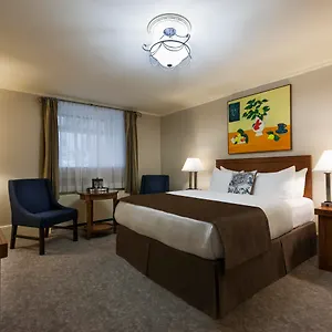 4* Hotel Chateau Versailles